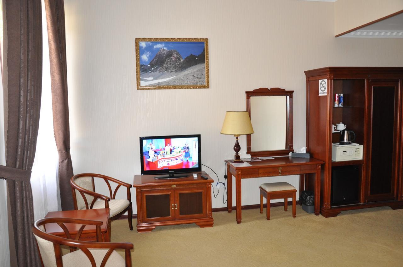 Firuz Hotel Khujand Room photo